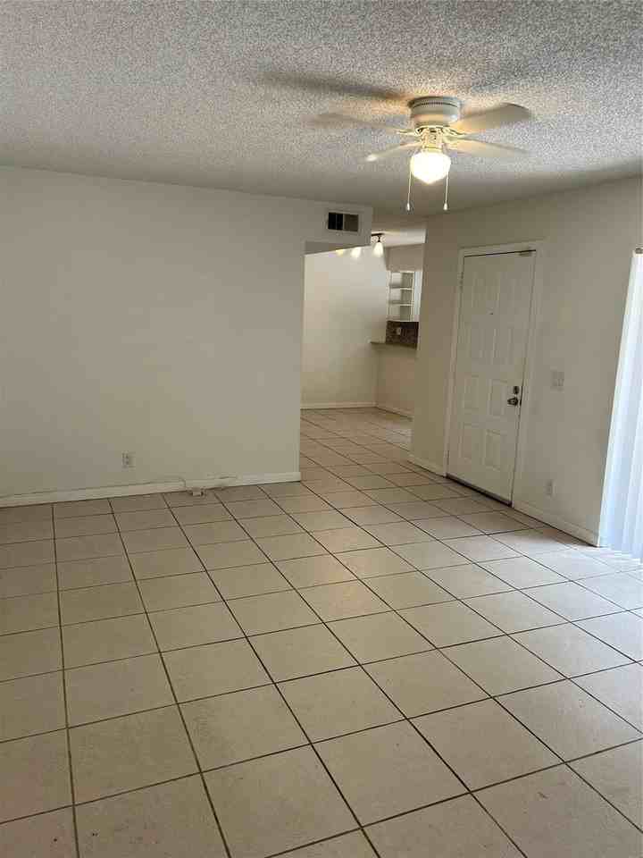 8117 Severn Dr #C - Photo 6 of 11