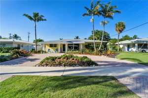 featured image of 161 Se 5th Ct