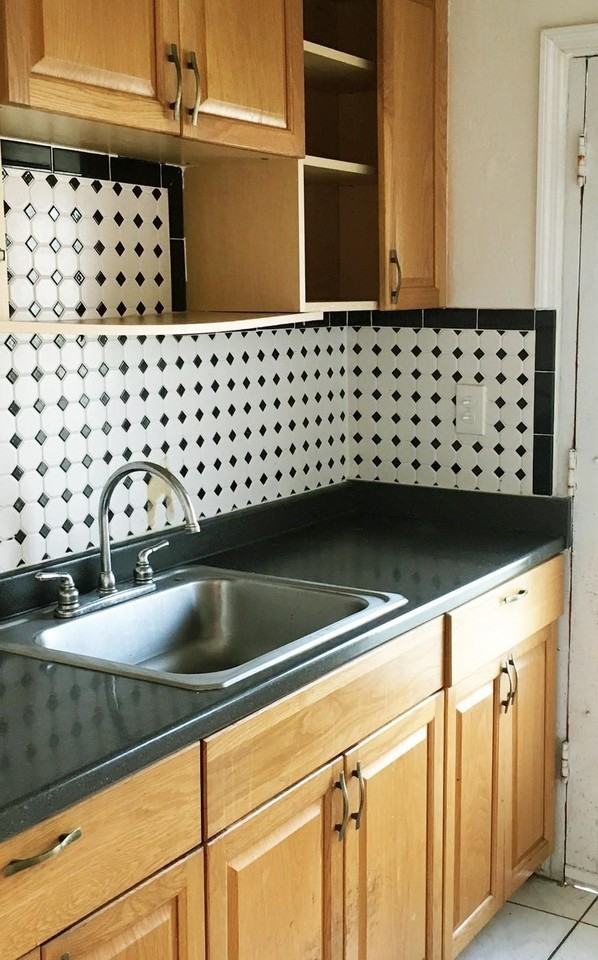 631 Sw 11th St Apt 1w - Photo 4 of 8