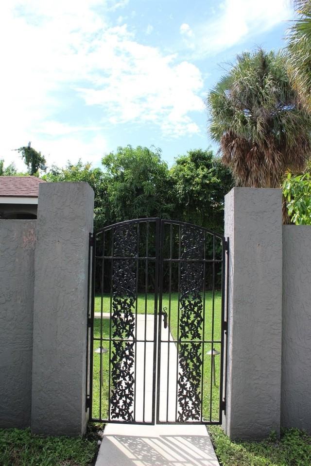 620 Oak St - Photo 5 of 25