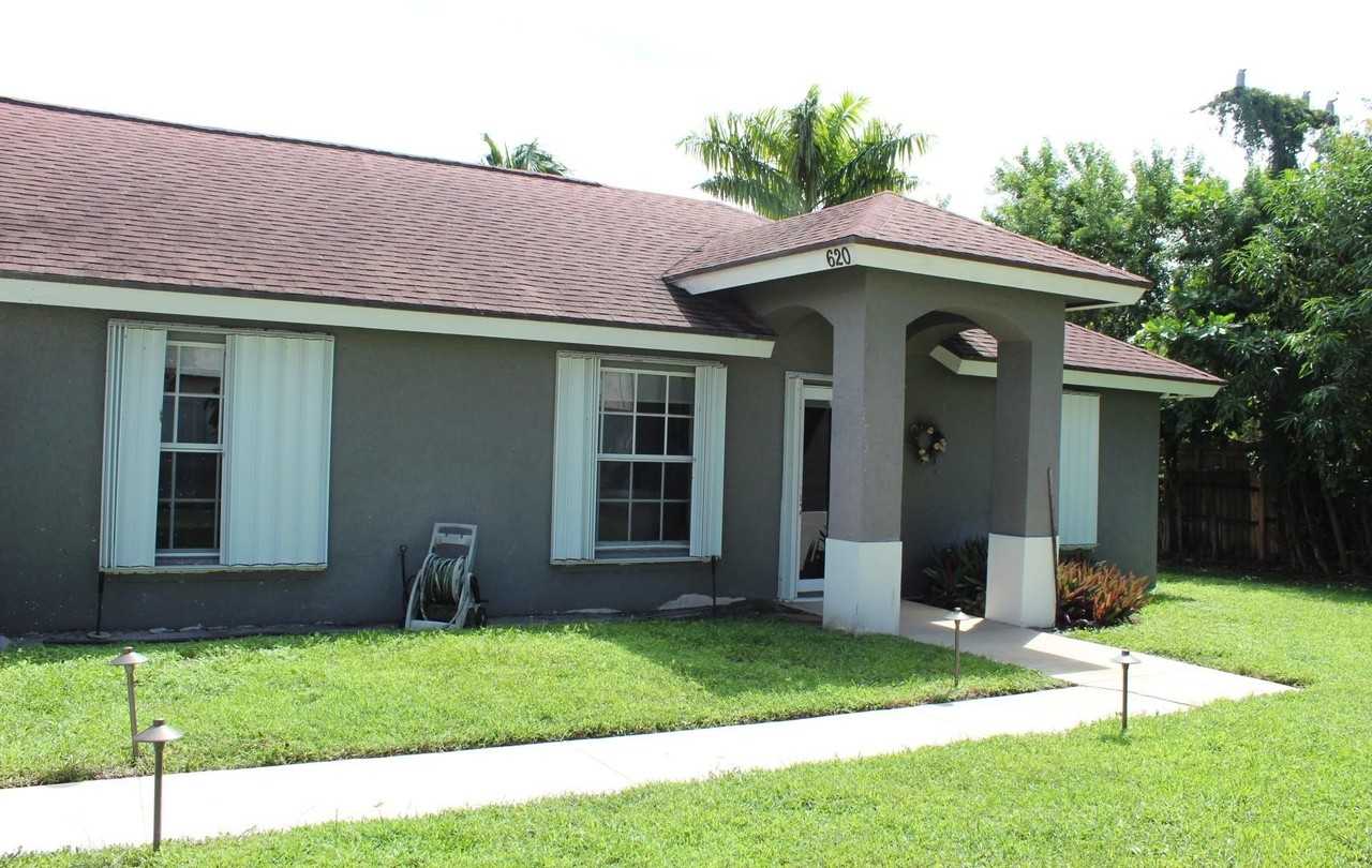 620 Oak St - Photo 6 of 25