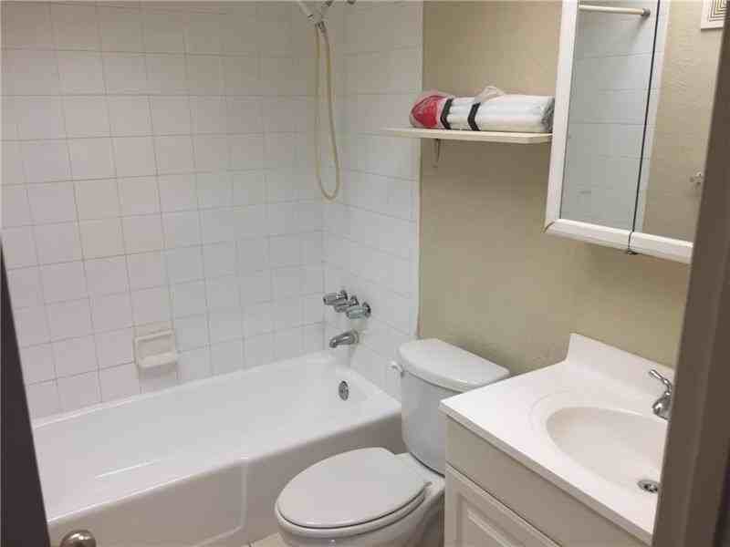 770 Se 2nd Ave Apt A101 - Photo 6 of 10