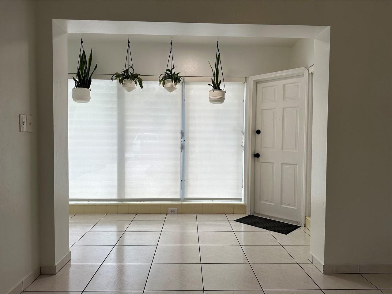 1101 Ne 17th Way #1 - Photo 4 of 14