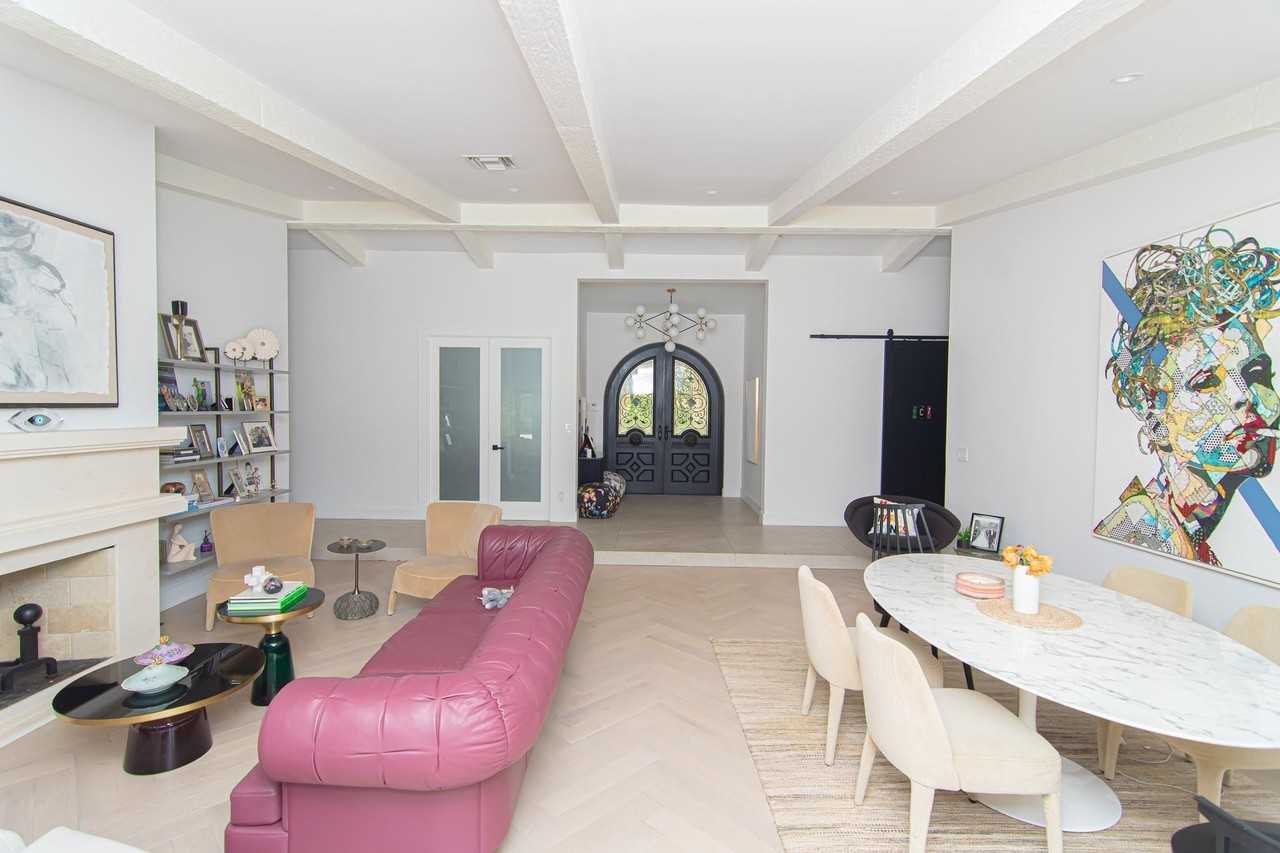 8208 Twin Lake Dr - Photo 6 of 50