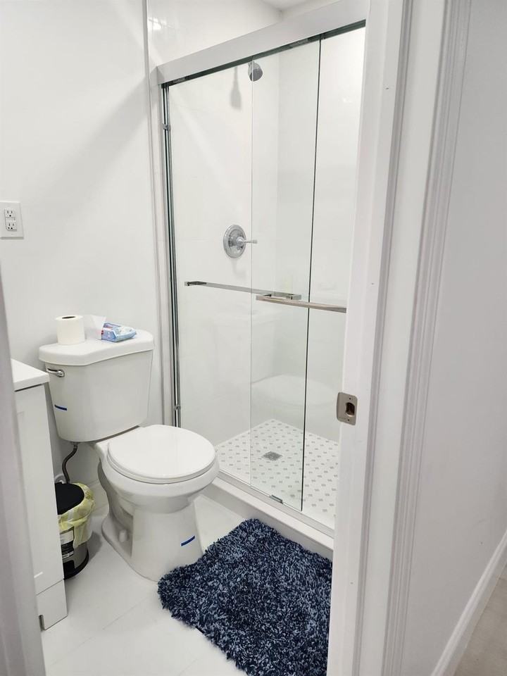 320 Nw 4th Ave #4 - Photo 5 of 8