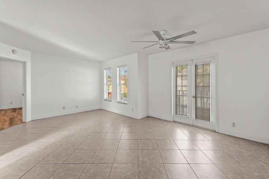 1040 Lake Shore Dr #206 - Photo 3 of 11