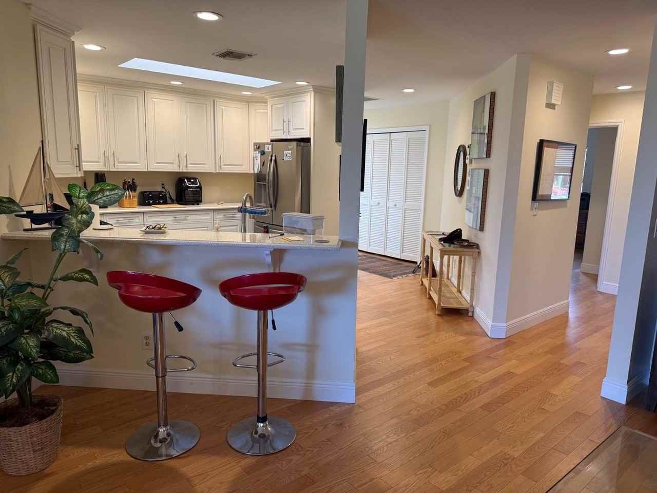 6102 Se Landing Way Apt 13 - Photo 2 of 14