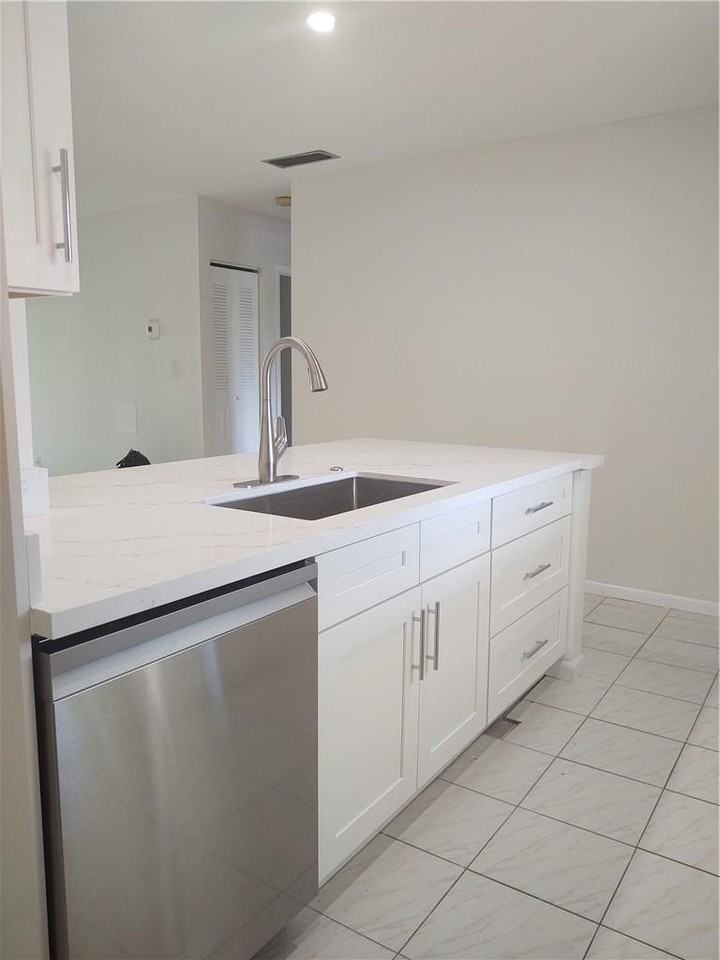 130 Nw 70th St Apt 202 - Photo 4 of 20