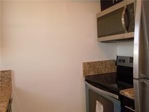 270 Ne 40th St #26 - Photo 6 of 11