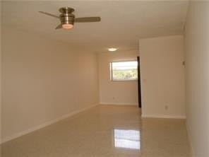 270 Ne 40th St #26 - Photo 7 of 11