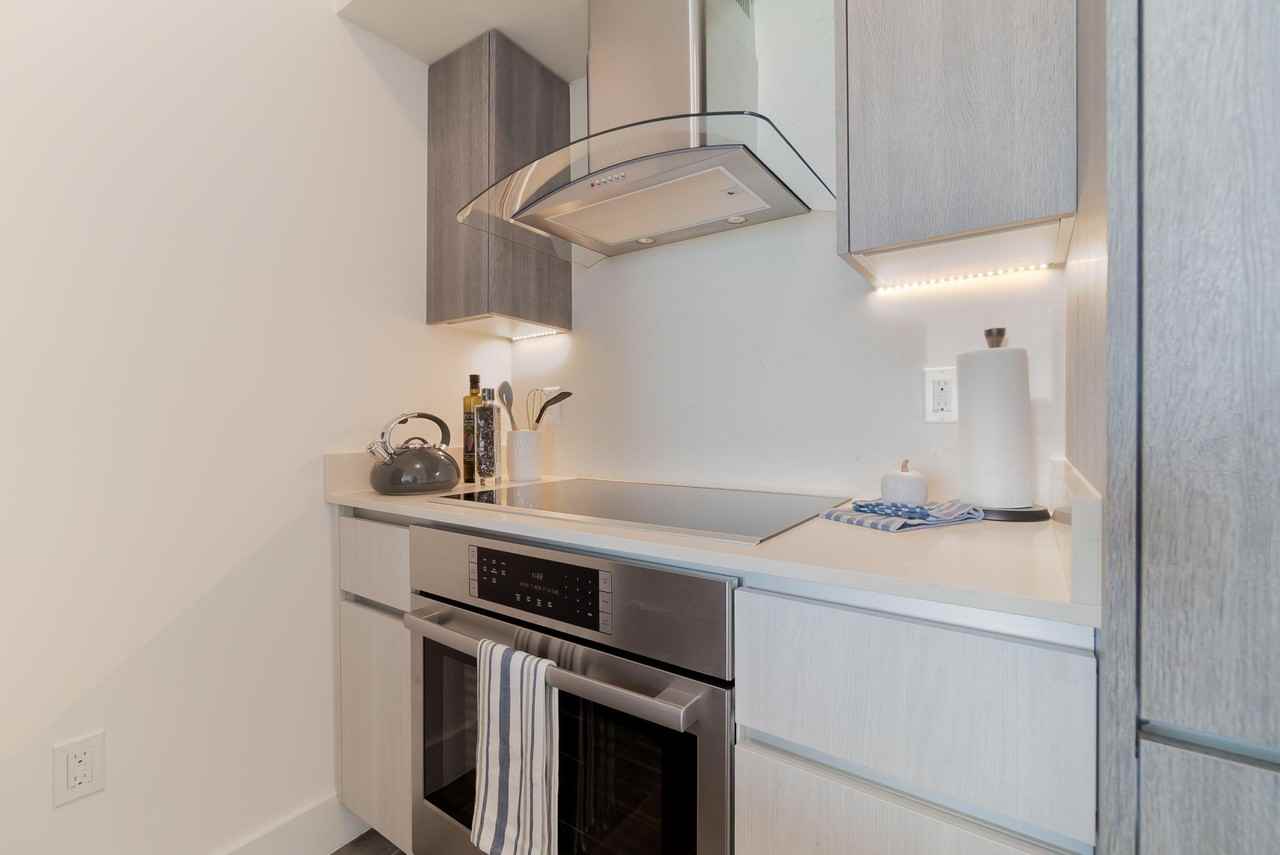 111 Se 1st Ave Apt 512 - Photo 4 of 42