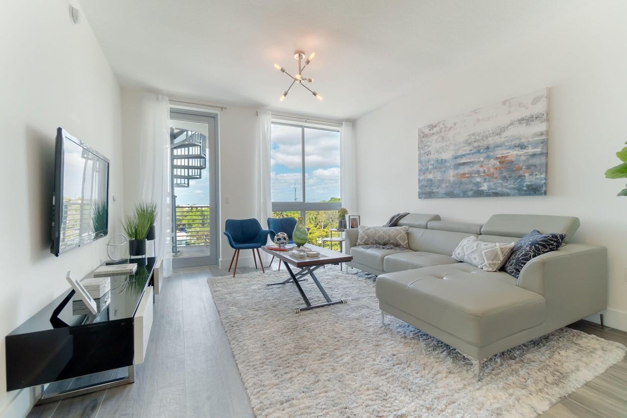 111 Se 1st Ave Apt 512 - Photo 7 of 42