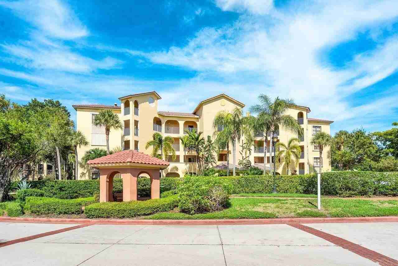 300 Uno Lago Dr Apt 304 - Photo 5 of 24