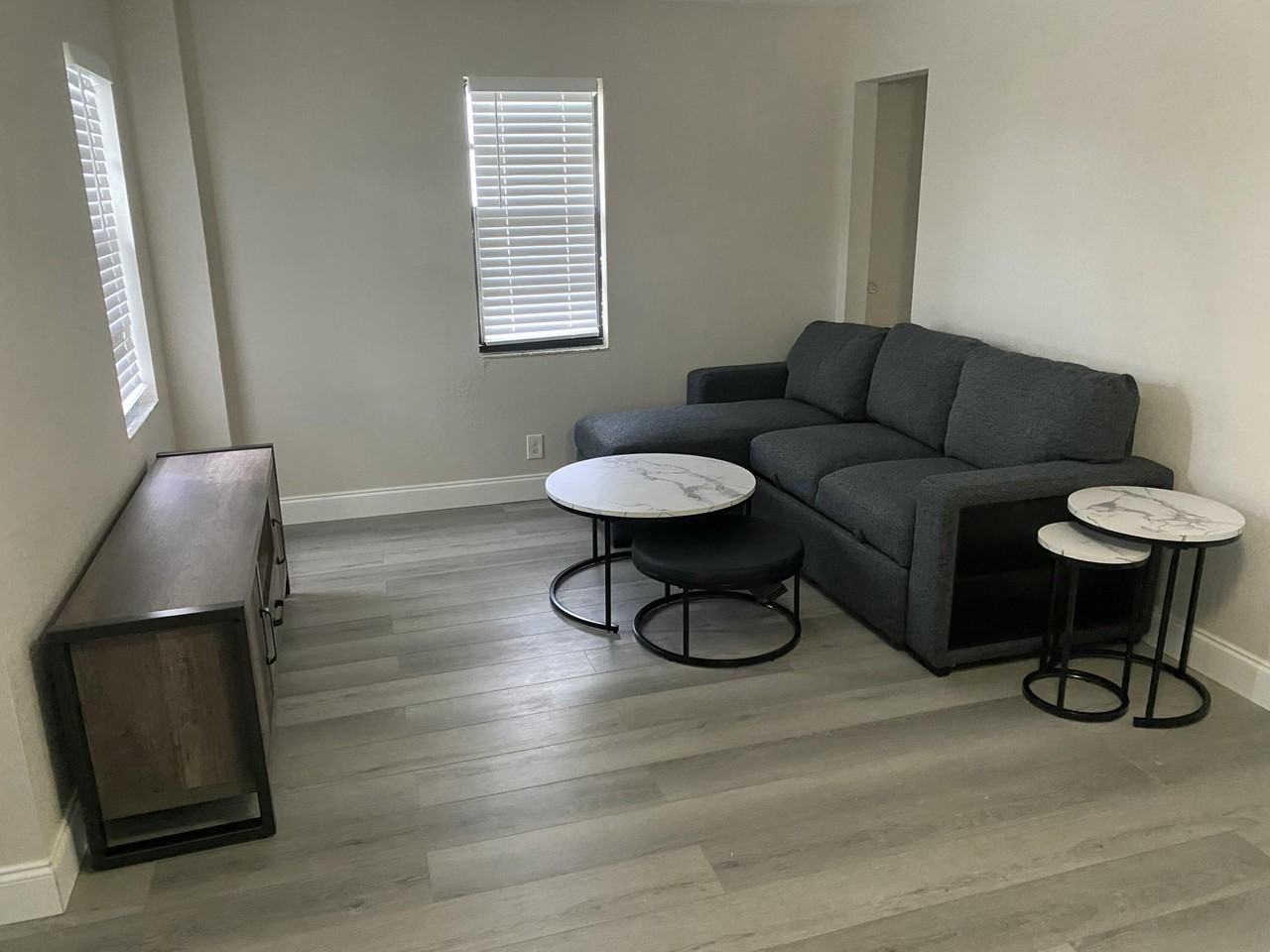 11 N Lakeside Dr Unit 4