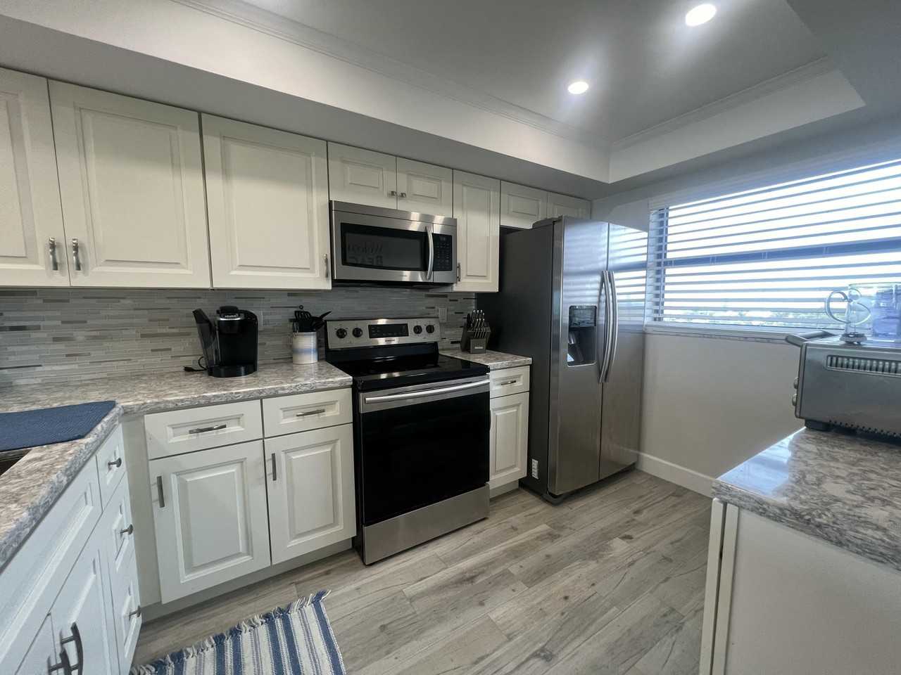 10310 S Ocean Dr Apt 608 - Photo 2 of 24