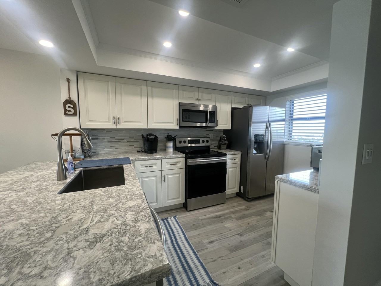 10310 S Ocean Dr Apt 608 - Photo 3 of 24