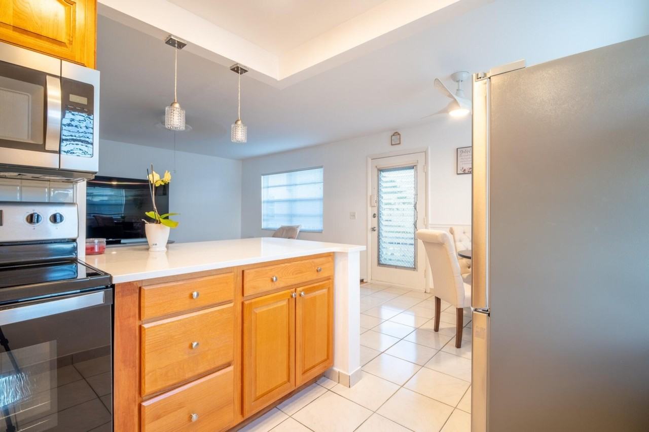 313 Burgundy G Unit G - Photo 7 of 30