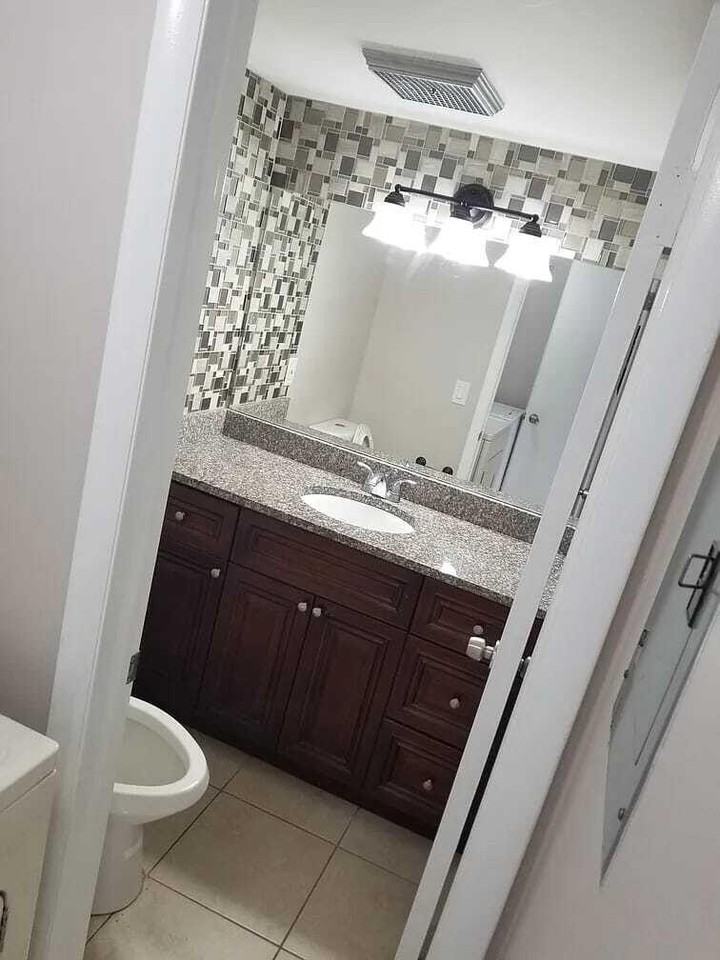 2184 White Pine Cir Apt A - Photo 6 of 15