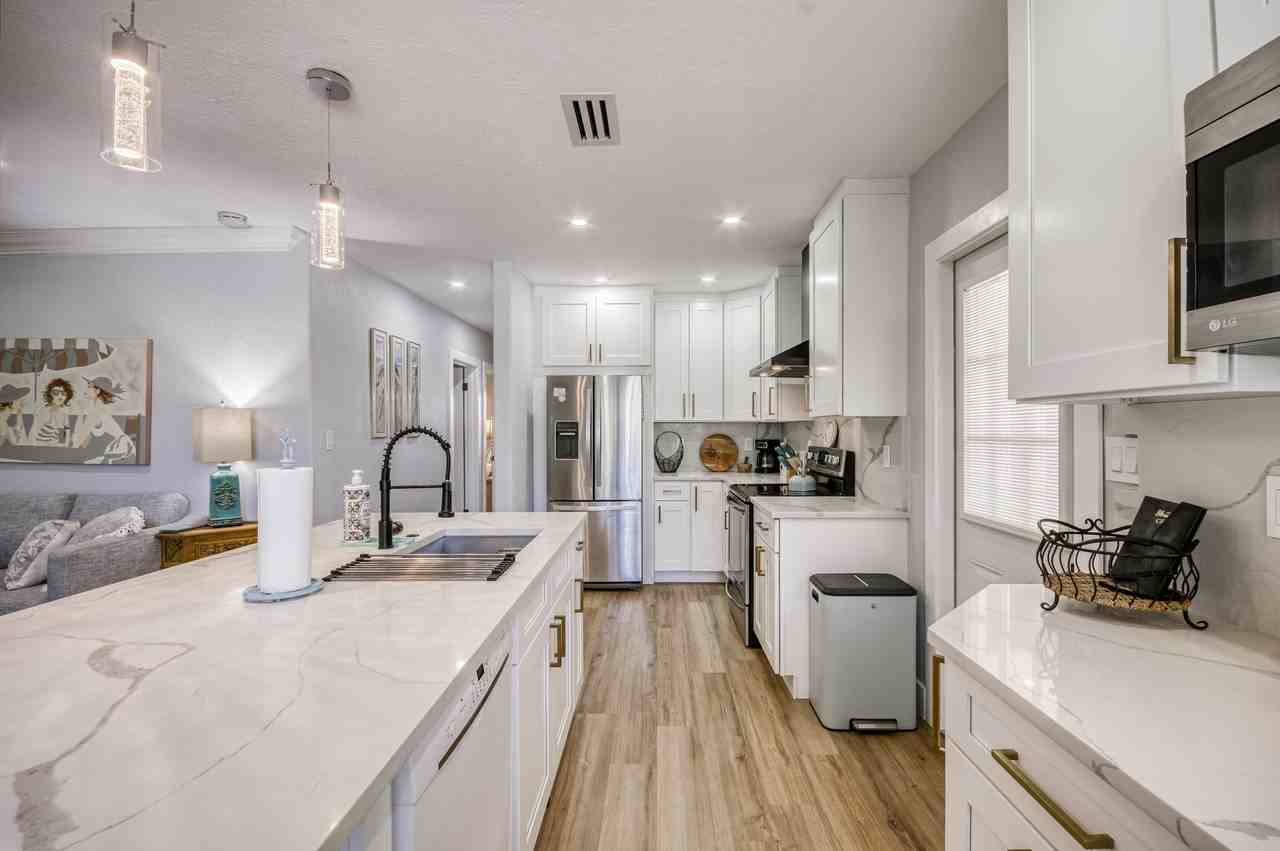 404 S Caloosahatchee Ave - Photo 5 of 43