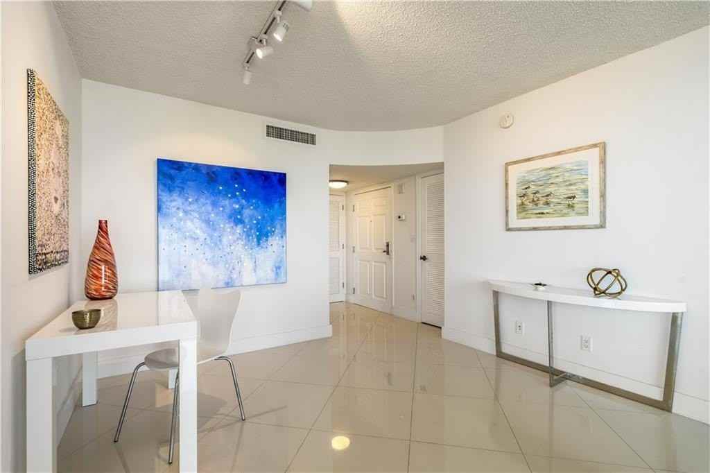 3554 Ocean Dr Apt 702s - Photo 7 of 36