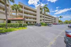 featured image of 3154 Via Poinciana Apt 306