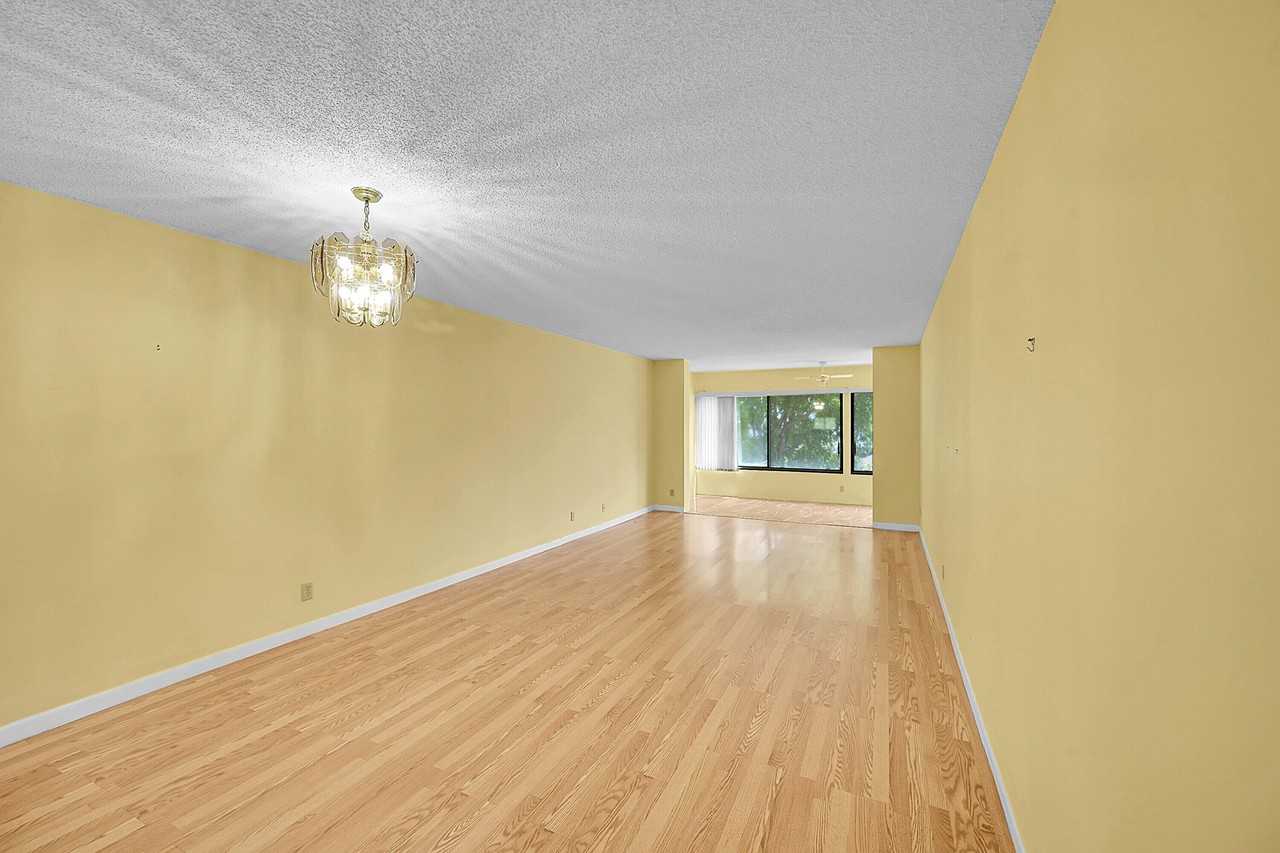 3154 Via Poinciana Apt 306 - Photo 6 of 28