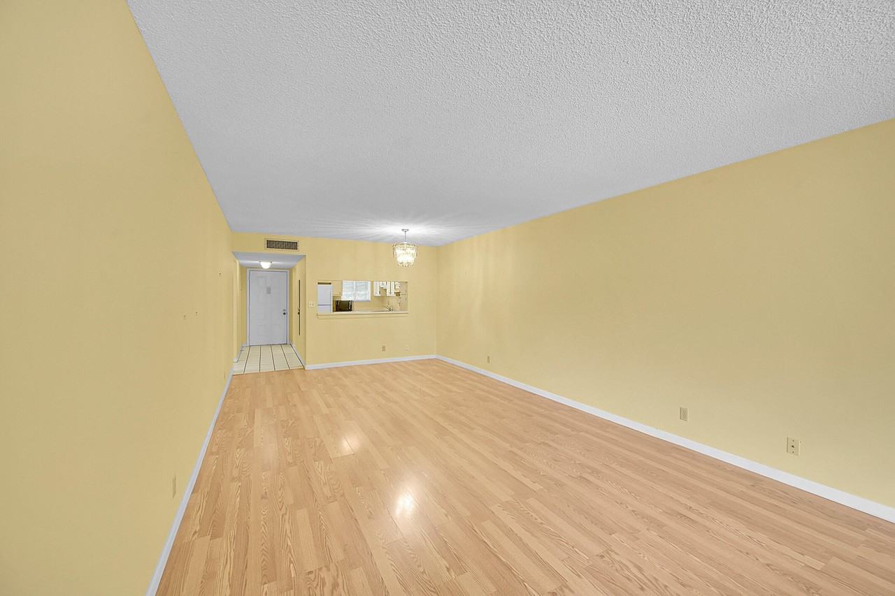 3154 Via Poinciana Apt 306 - Photo 7 of 28