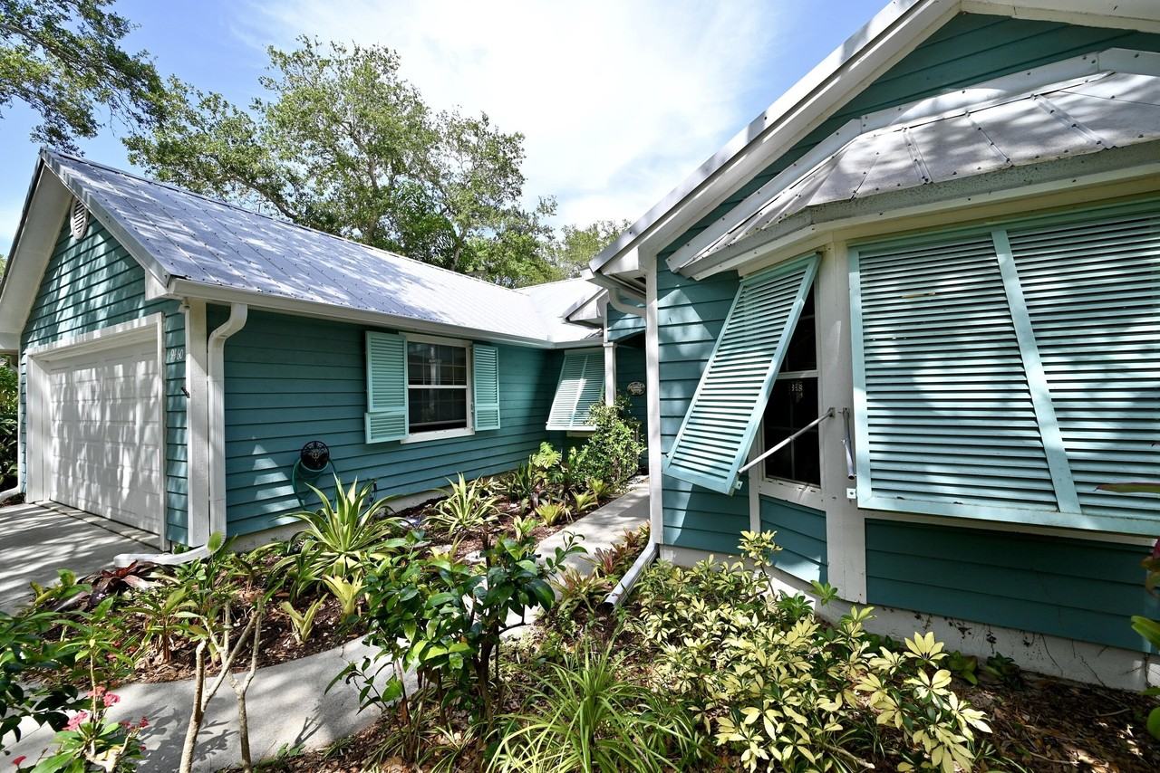 9460 Seagrape Dr - Photo 5 of 50