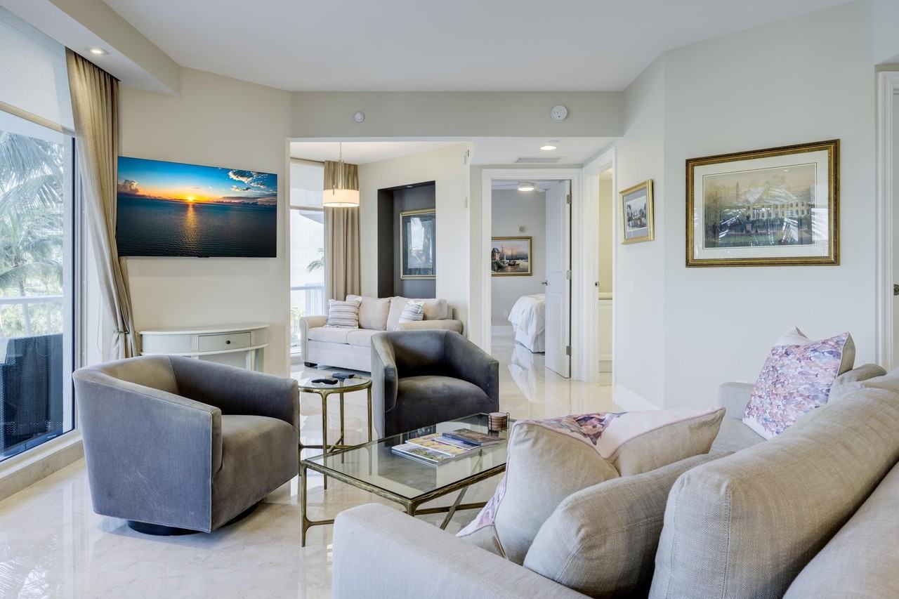 2700 N Ocean Dr Apt 306b - Photo 3 of 37