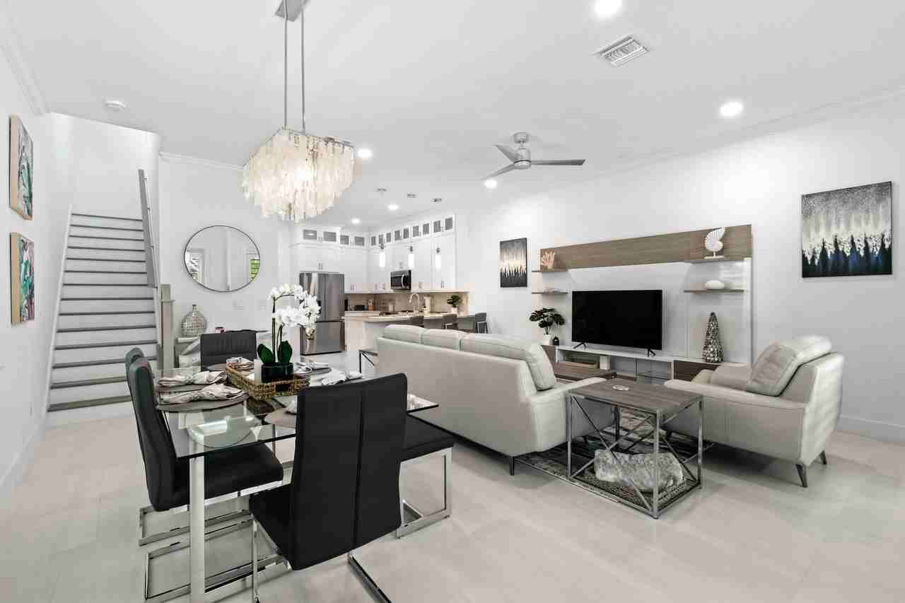 4650 Se Manatee Way - Photo 4 of 50