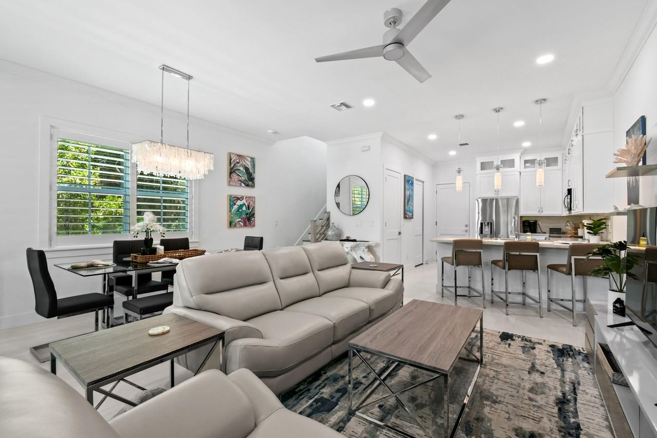 4650 Se Manatee Way - Photo 6 of 50