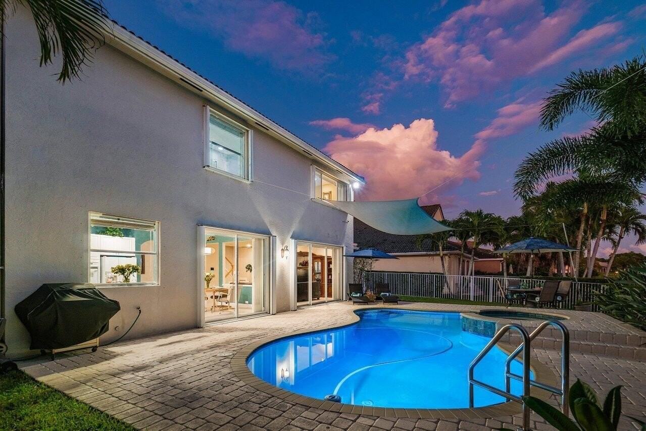 10290 Nw 60th Pl - Photo 3 of 36