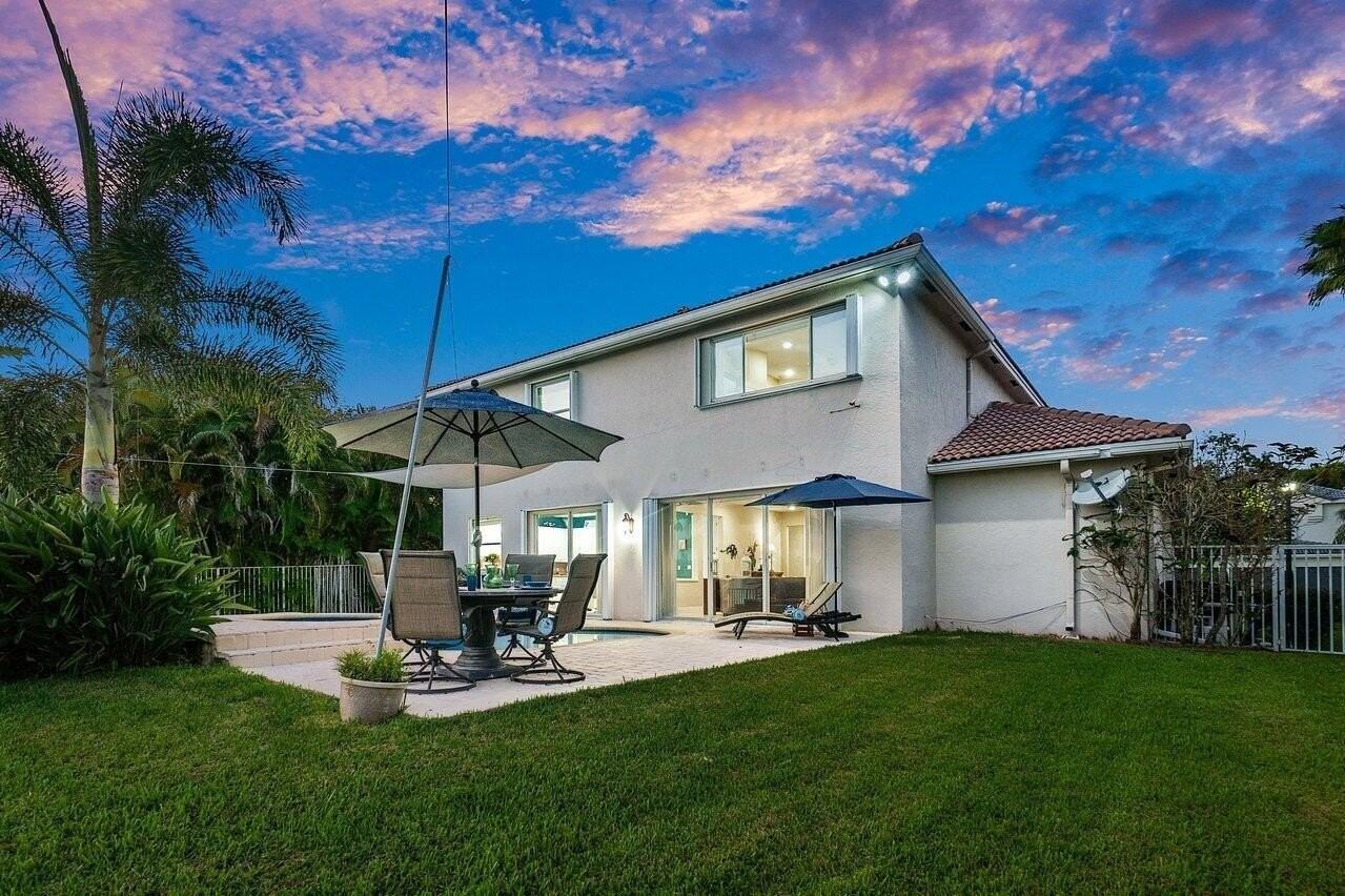 10290 Nw 60th Pl - Photo 4 of 36