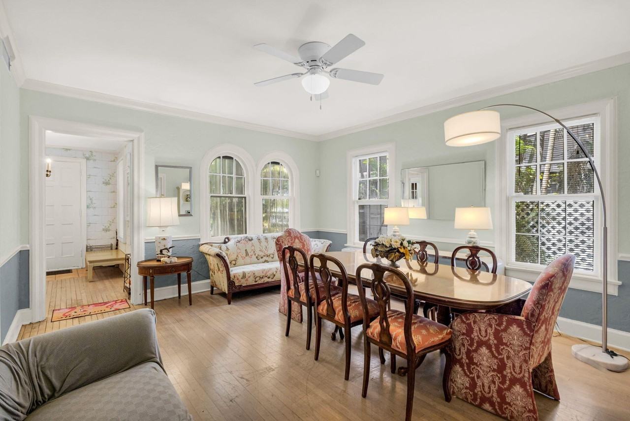 519 28th Street unit: Main House - Photo 7 of 50