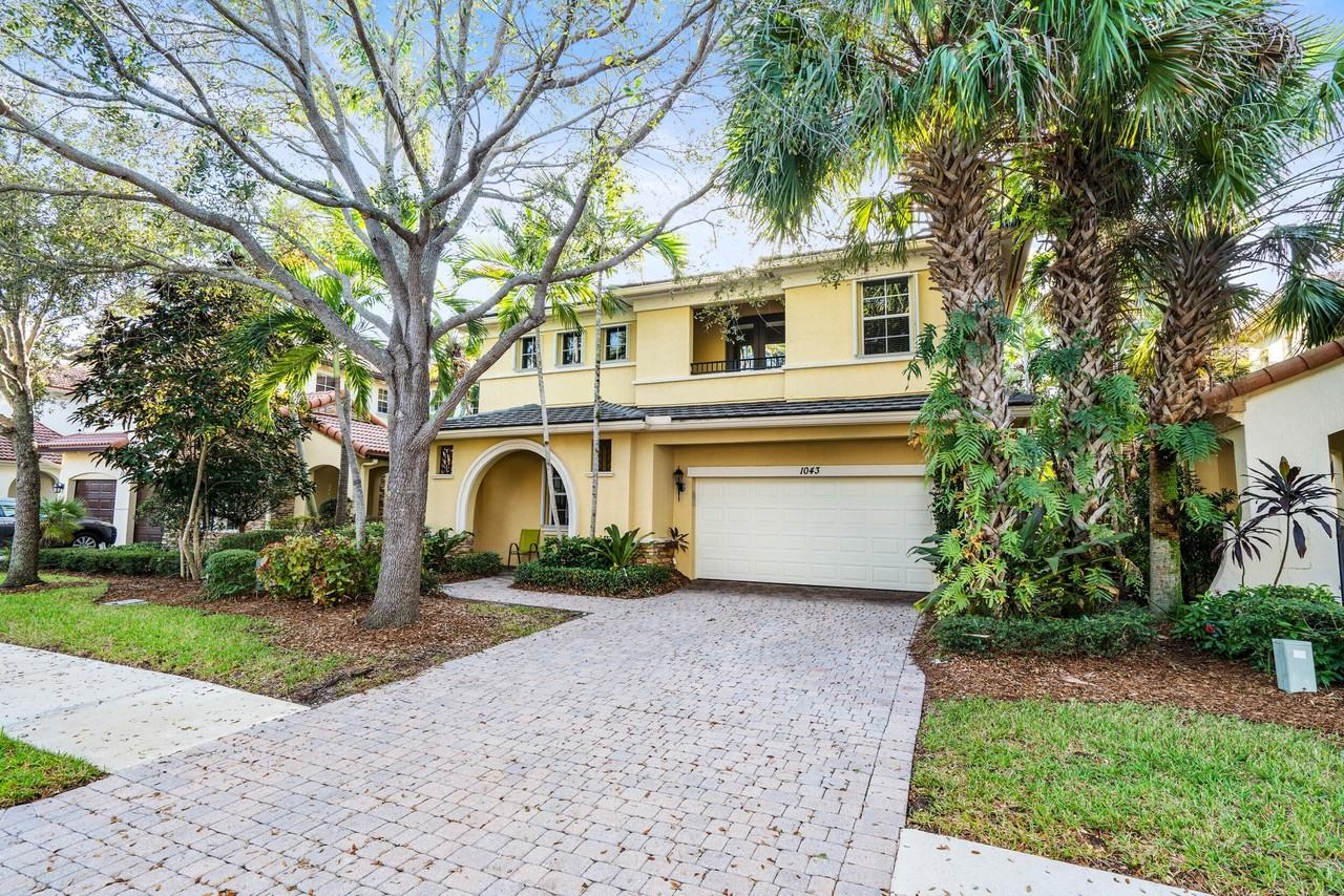 1043 Vintner Blvd - Photo 3 of 50