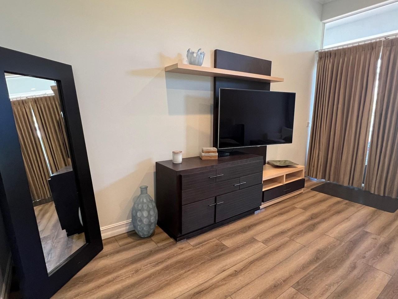 182 Rosalia Ct - Photo 7 of 32