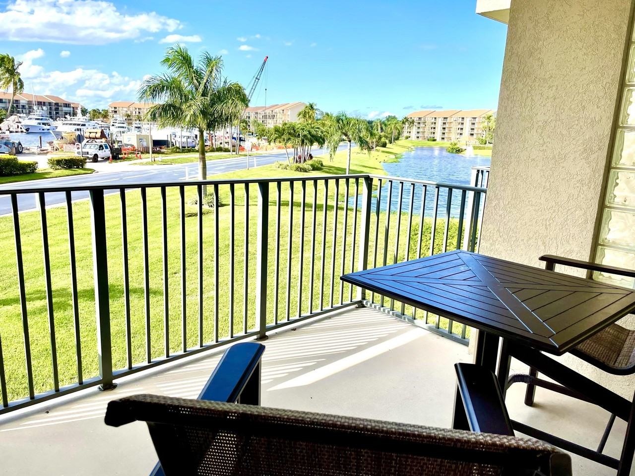 901 Seafarer Cir Apt 202 - Photo 4 of 20