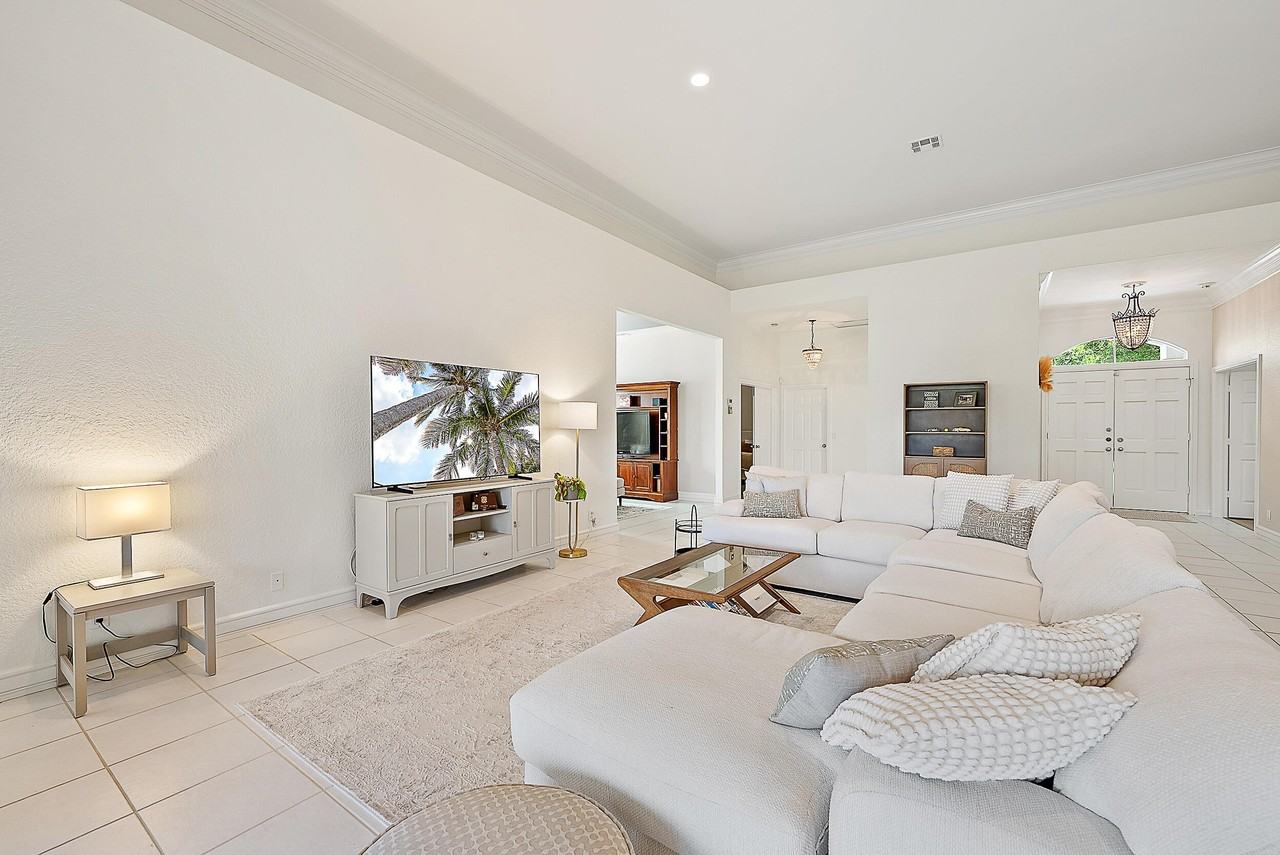 167 N Village Way - Photo 6 of 30