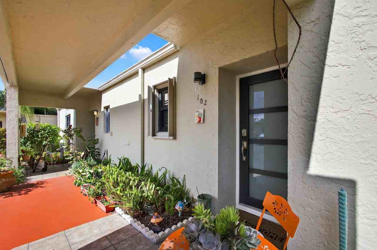 2532 Boundbrook Dr S Apt 102 - Photo 5 of 29