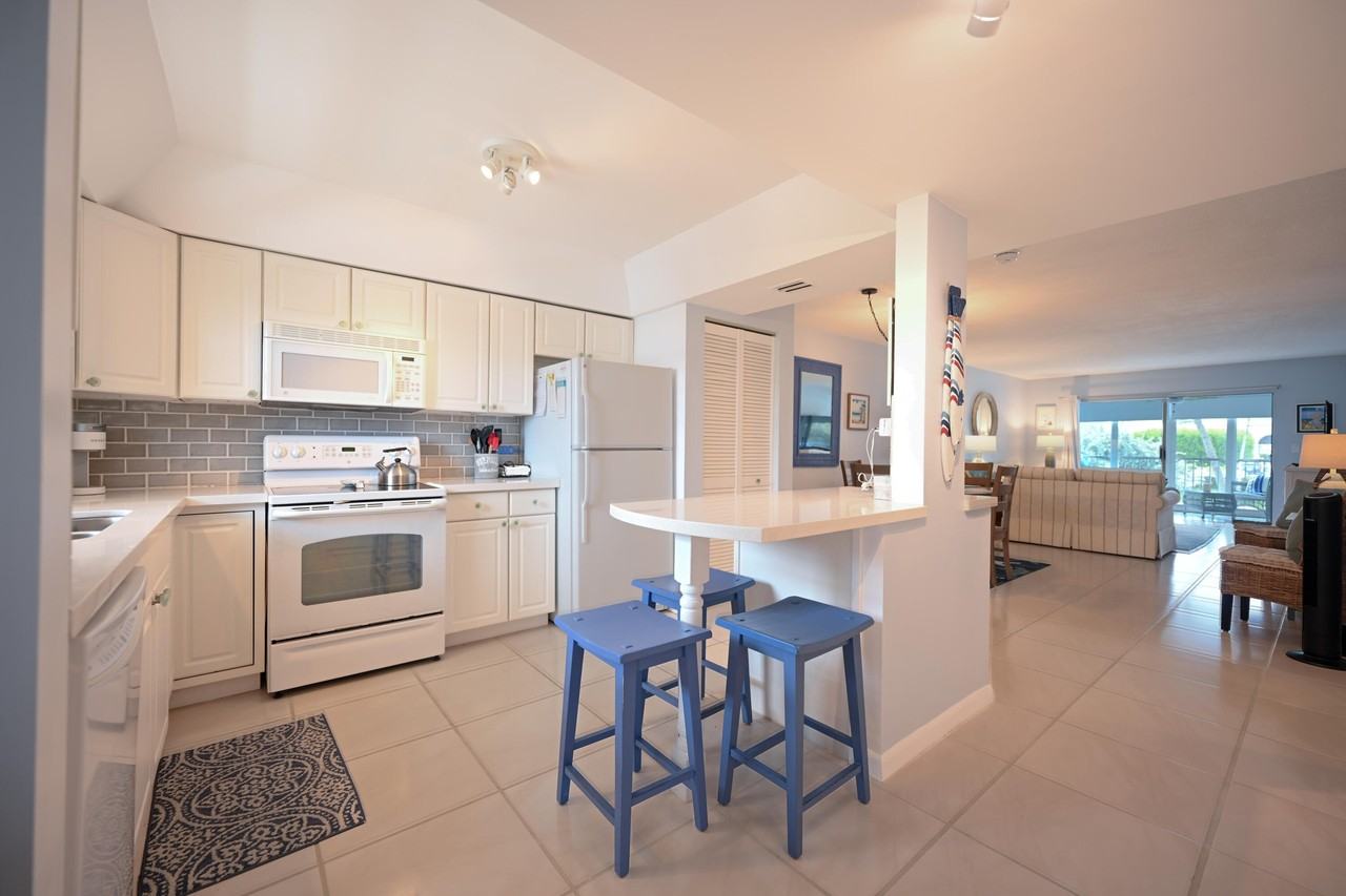 1700 S Ocean Blvd Apt 14 - Photo 5 of 32