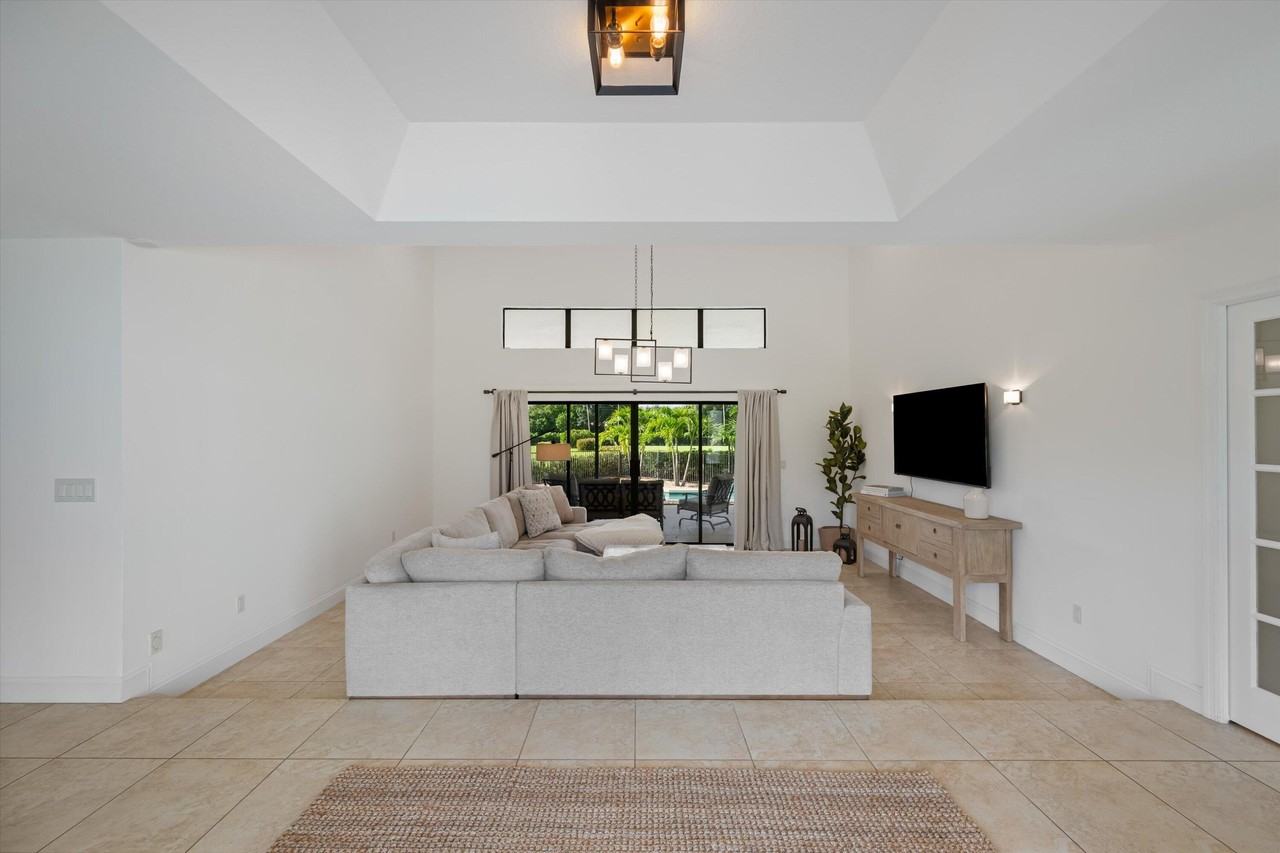 14596 Belmont Trace unit: House - Photo 4 of 21