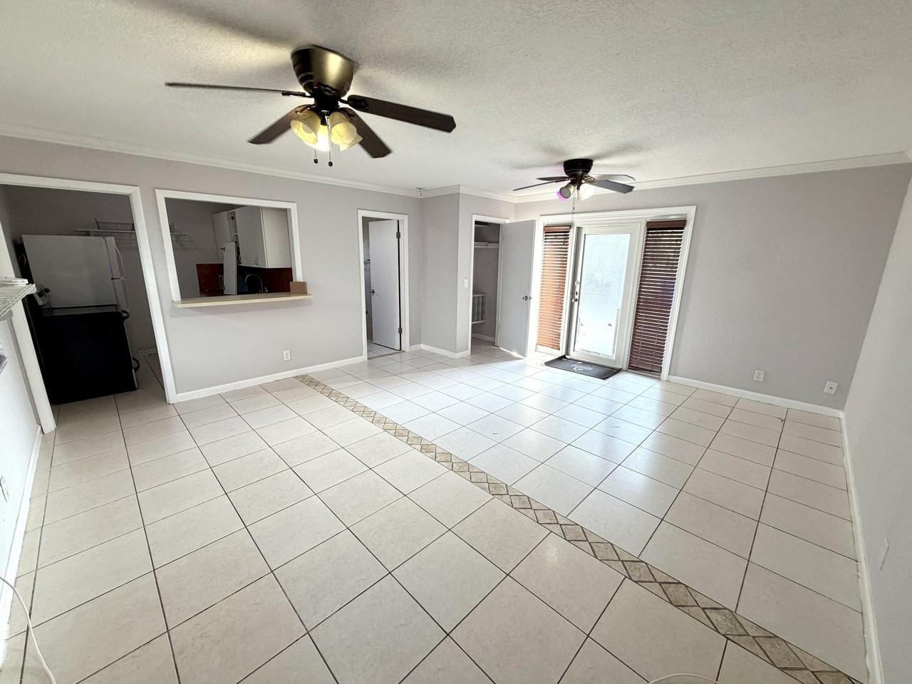 711 NE 14 Street unit: Studio - Photo 7 of 20