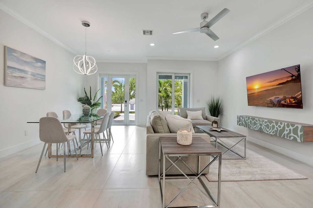 4680 Se Manatee Way - Photo 7 of 31