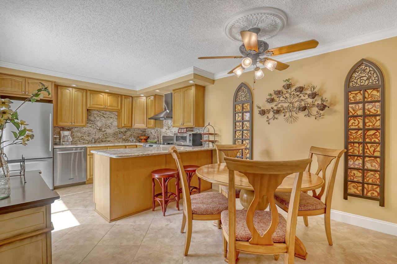 131 Ocean Cove Dr - Photo 7 of 30