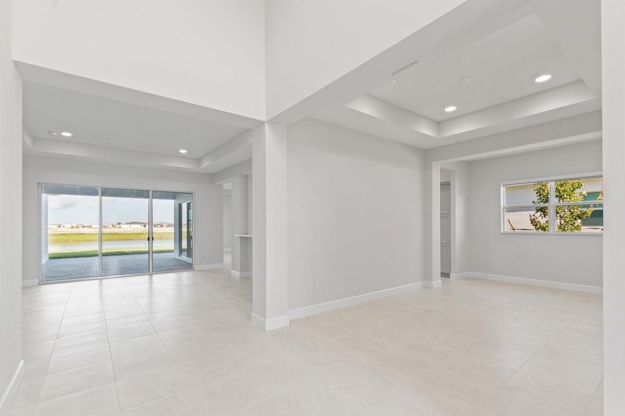 5579 Liberty Ln - Photo 6 of 50