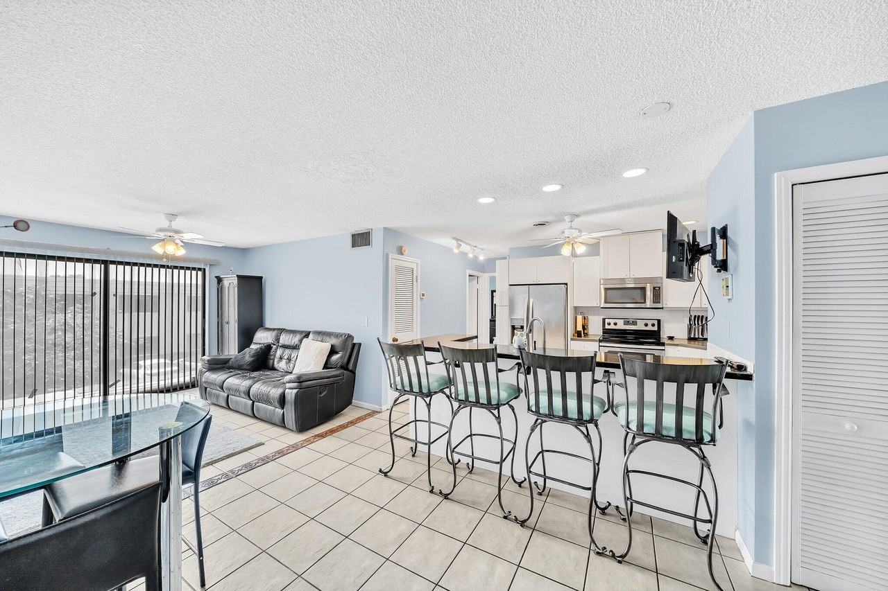 130 Cypress Club Dr Apt 331 - Photo 3 of 49