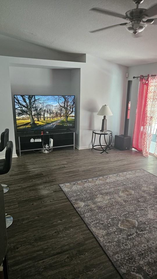 9024 100th Ct - Photo 6 of 33