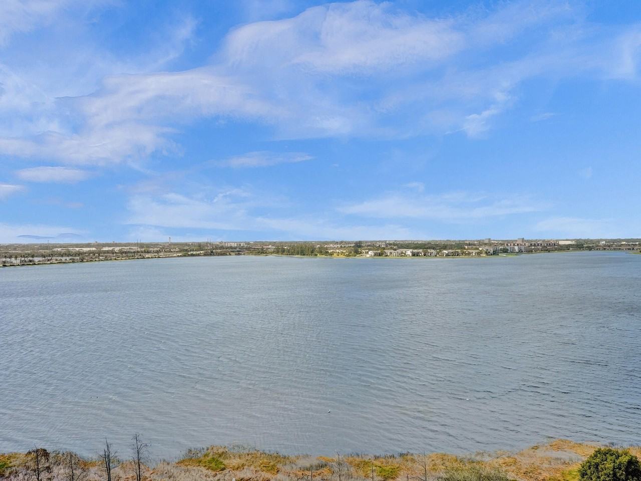 300 S Australian Ave Unit 1009 - Photo 6 of 31