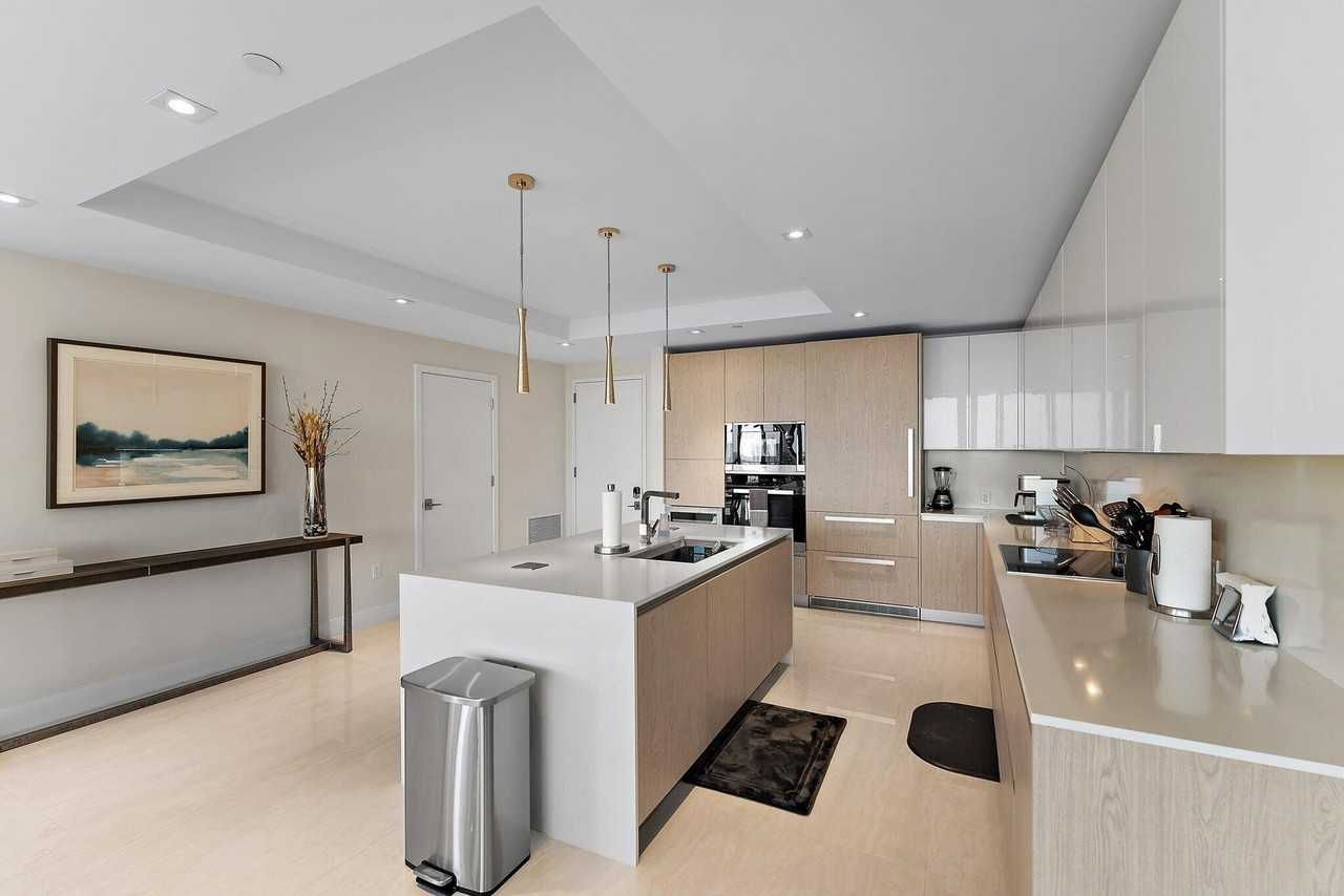 3100 N Ocean Dr Unit 1906 - Photo 5 of 31