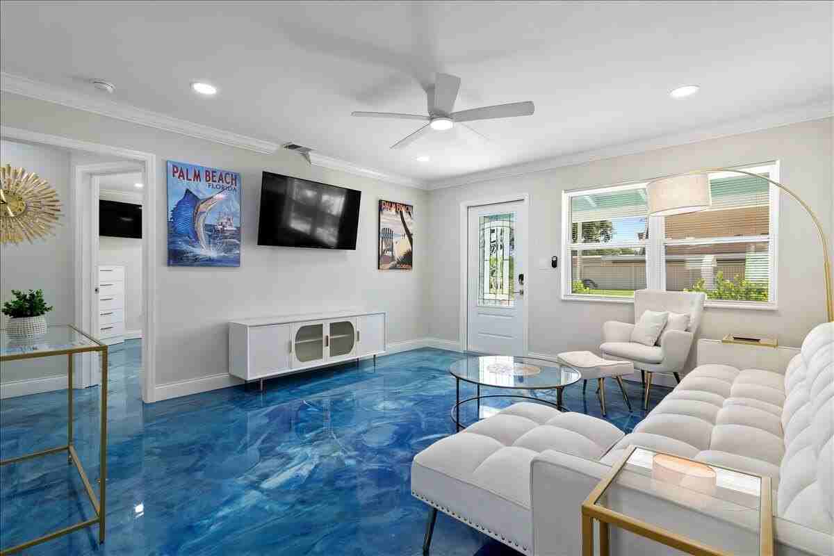 2741 Parker Ave - Photo 6 of 45